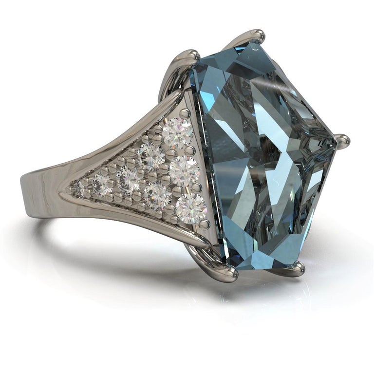 Pentagon cut Aquamarine & diamond Ring in Platinum